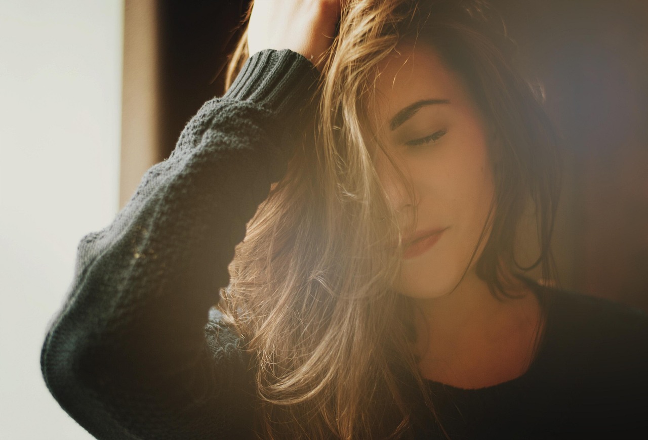 I realize that my boyfriend still loves me, but he wants to break up. I am so confused. What should I do?